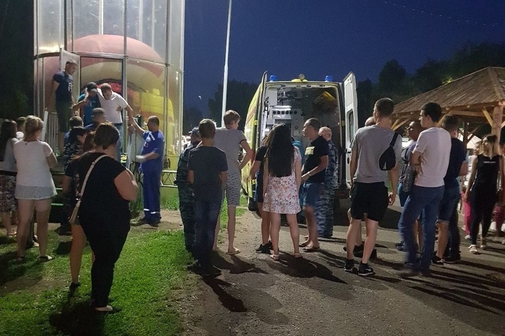 В Оренбурге мужчина пострадал на аттракционе
