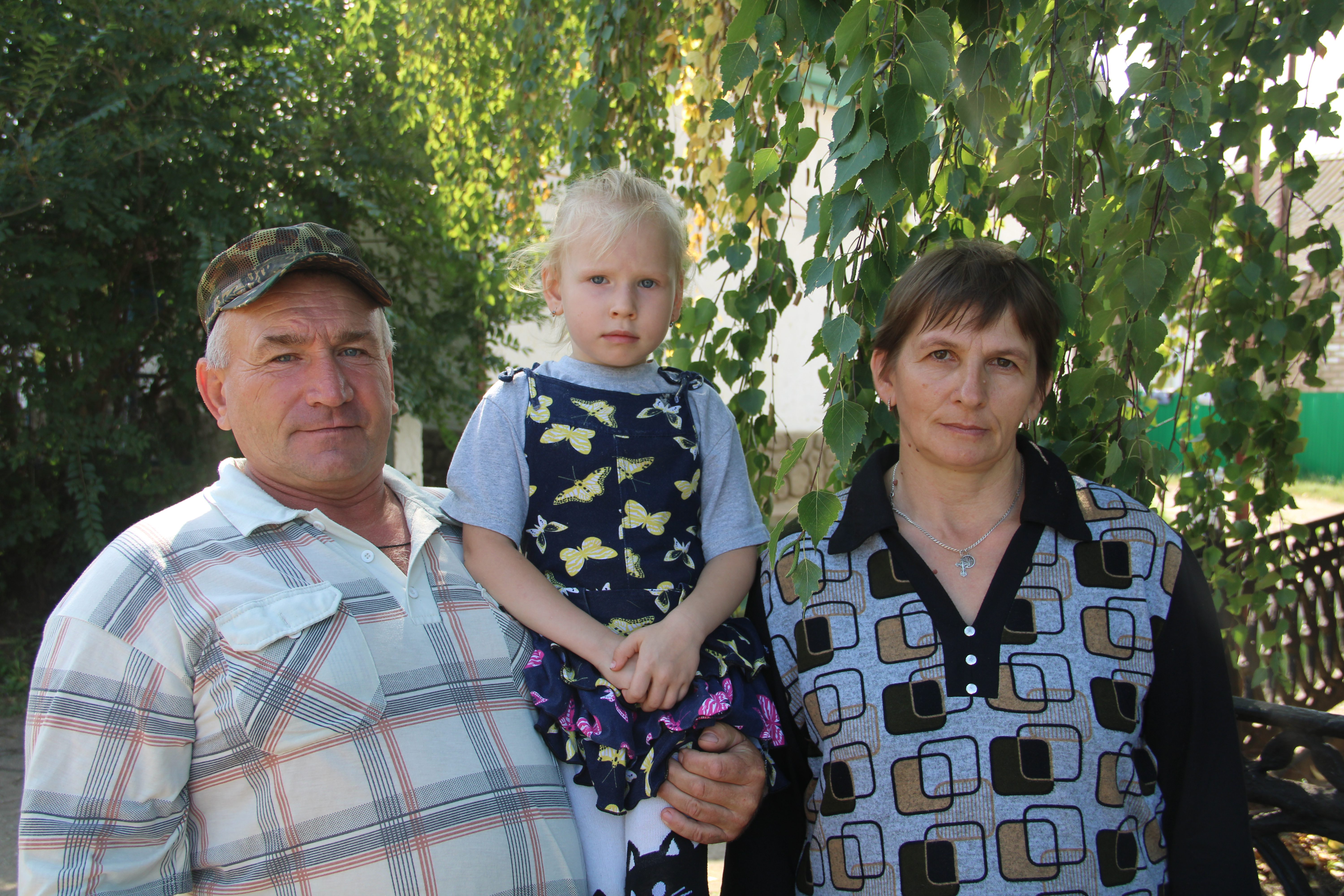 Семья оренбуржцев награждена за родительский труд