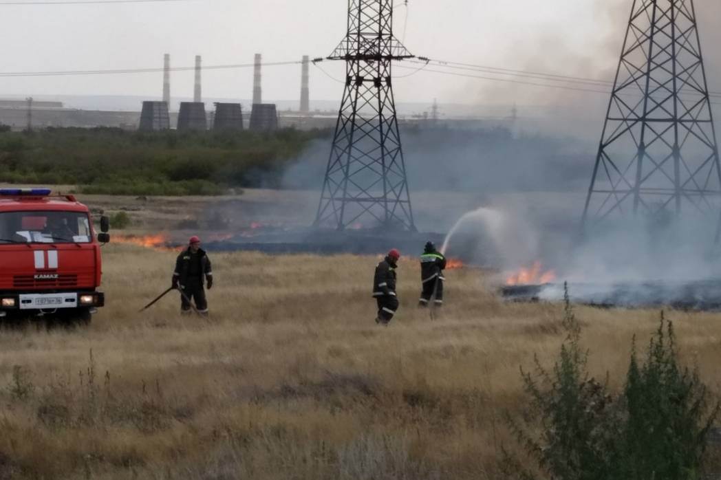 &laquo;Уральская Сталь&raquo; участвует в тушении пожара