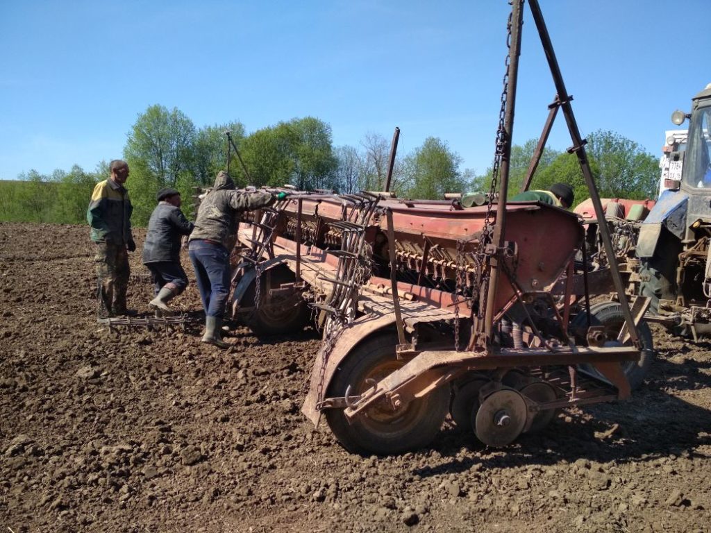 В Кваркенском районе незаконно уволили рабочего