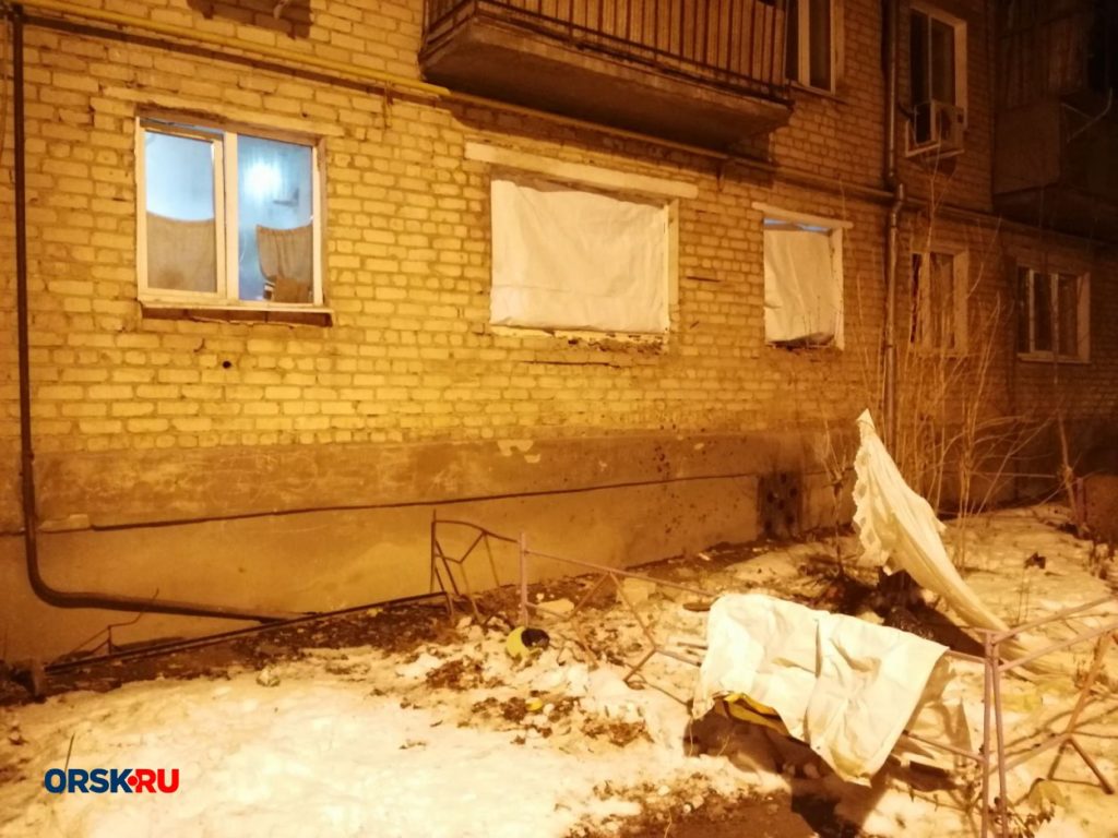 В Орске в квартире выбило стёкла в результате хлопка газа