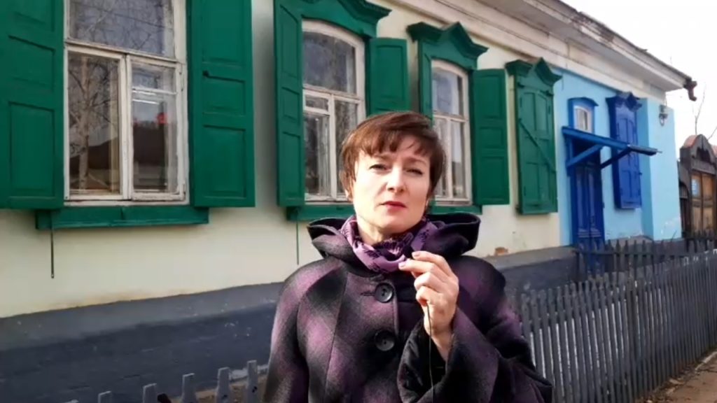 Экскурсия на диване