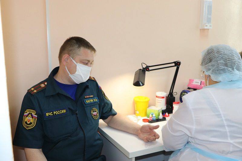Оренбургские спасатели сдали кровь ради &laquo;30 добрых дел&raquo;