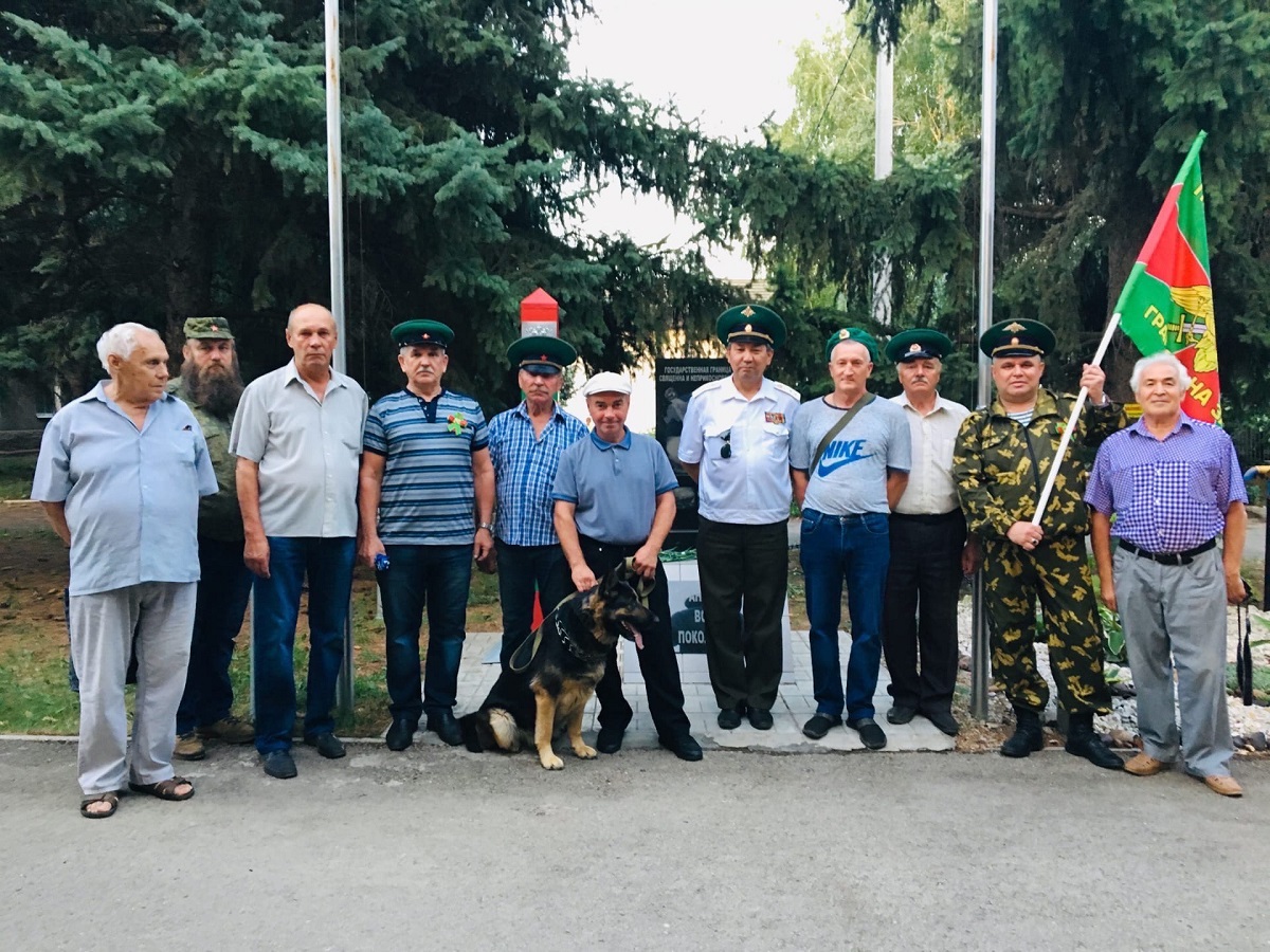 Бугурусланские пограничники отметили годовщину знаменитого боя в Черкасской области