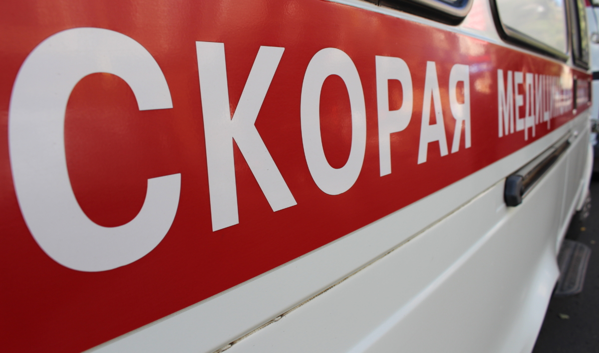 В Новоорском районе мужчина упал лицом на работающий станок