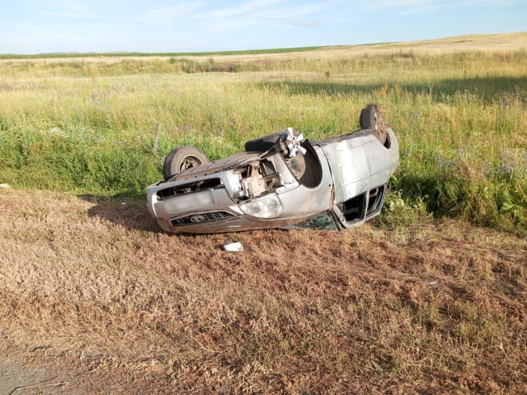В Кувандыкском округе пьяный водитель устроил ДТП. Пассажирка попала в больницу