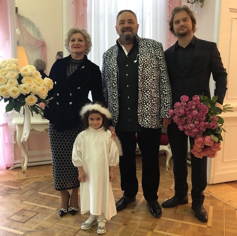 В Оренбурге зарегистрировали брак создатели детского хора &laquo;Новые имена&raquo;