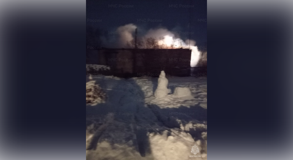 В Тюльганском районе на пожаре в жилом доме погиб 32-летний мужчина