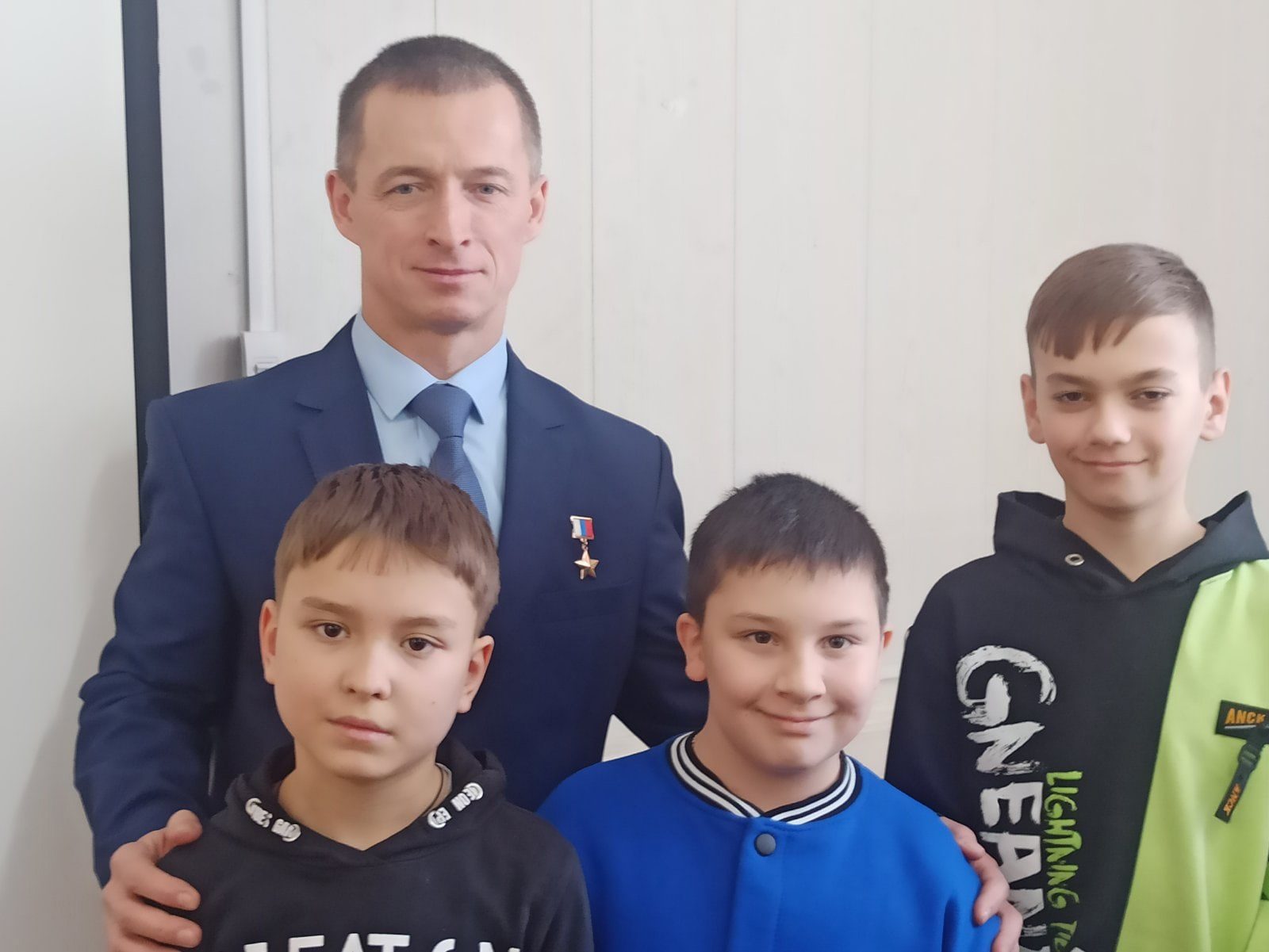 Космонавт Сергей Рыжиков посетил воскресную школу в Бугуруслане