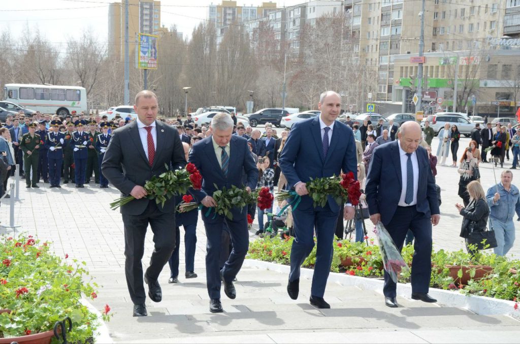 В День космонавтики в Оренбурге прошли торжественные мероприятия