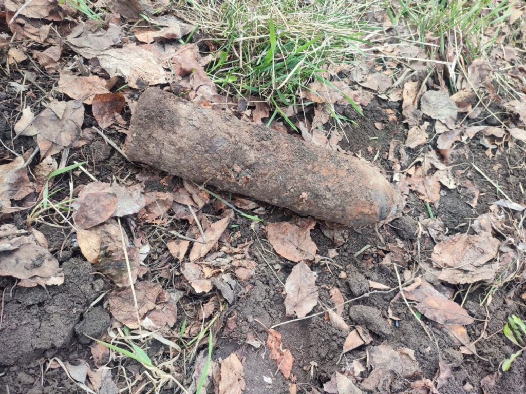 Житель Бузулукского района нашёл в огороде боеприпас