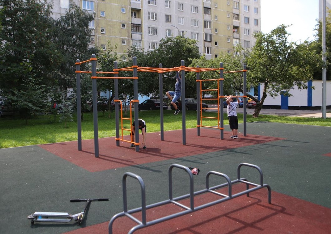 Во дворах Оренбуржья начали работу инструкторы