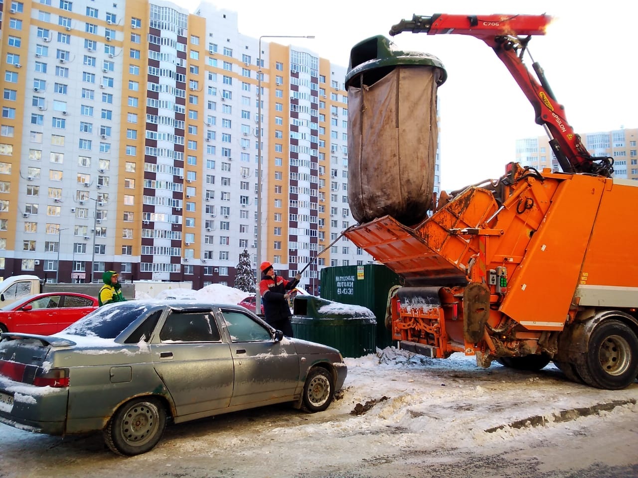 Новый регоператор по вывозу мусора начнёт работу в Оренбуржье с 1 декабря
