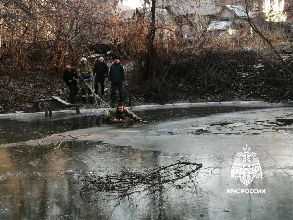В Абдулино провалились под лёд и утонули двое детей